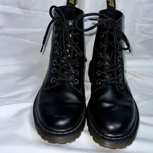 Dr. Martens LUANA Women Sz 6 Combat AW004 Chunky Lace Up AirWair Black Y2K Boots